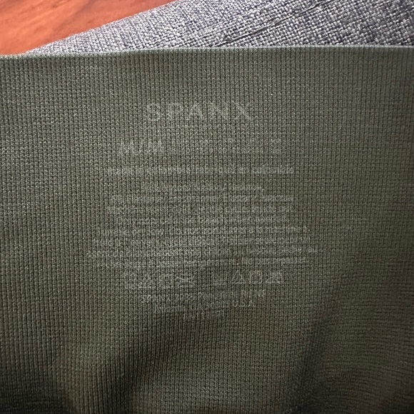 Spanx seamless camo leggings, size M - Picture 2 of 2